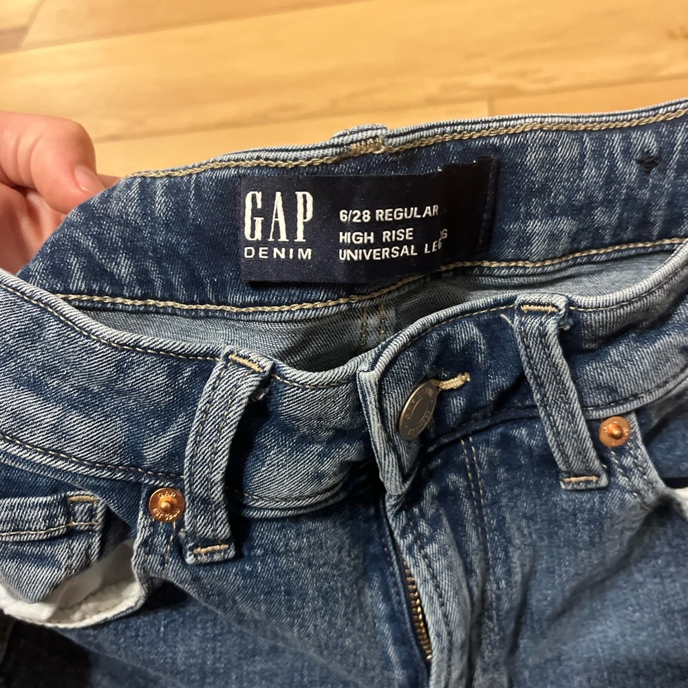 GAP High rise distressed skinny jeans